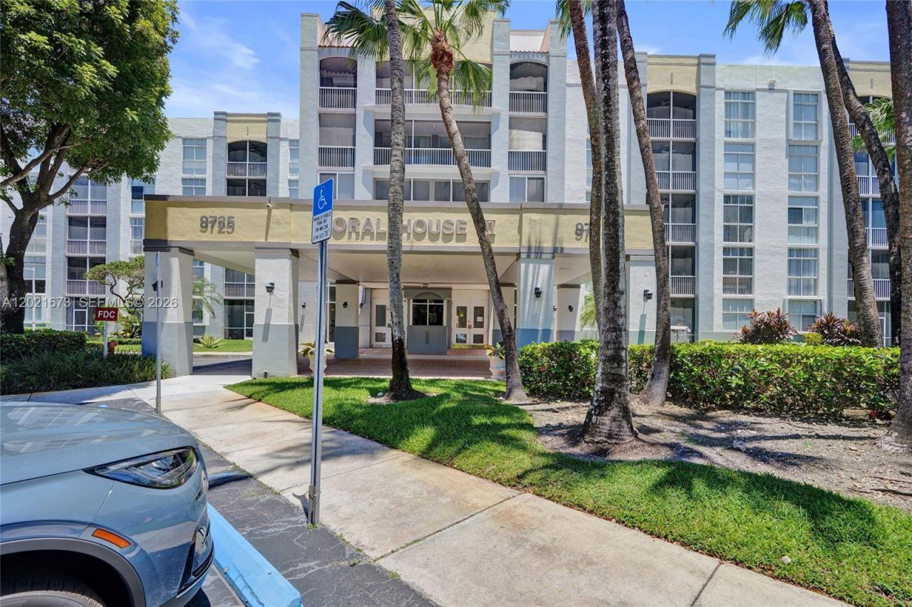 9725 NW 52nd St , Unit 406, Doral, FL 33178 Photo