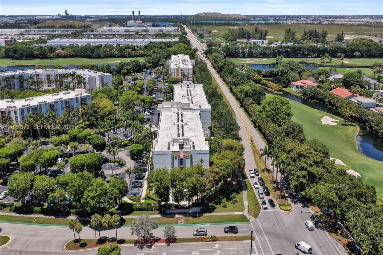 9725 NW 52nd St, Unit 406, Doral, FL 33178 Photo