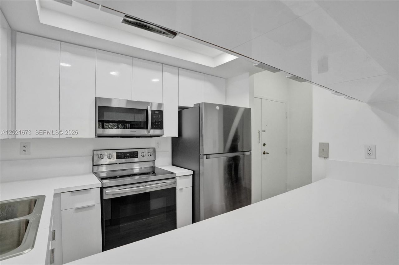 9725 NW 52nd St , Unit 406, Doral, FL 33178 Photo