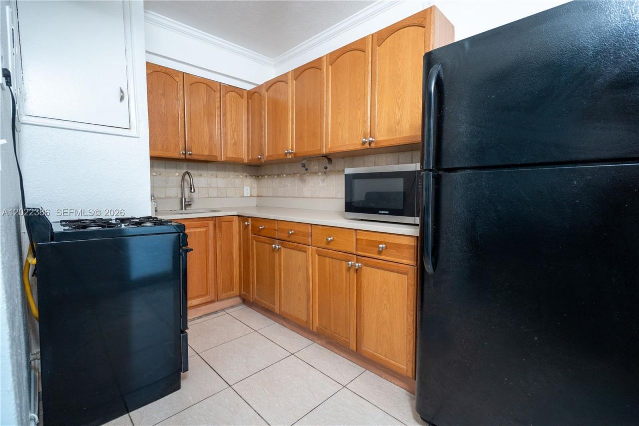 7435 Harding Ave , Unit 204, Miami Beach, FL 33141 Photo