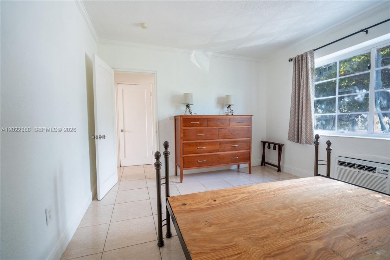 7435 Harding Ave , Unit 204, Miami Beach, FL 33141 Photo