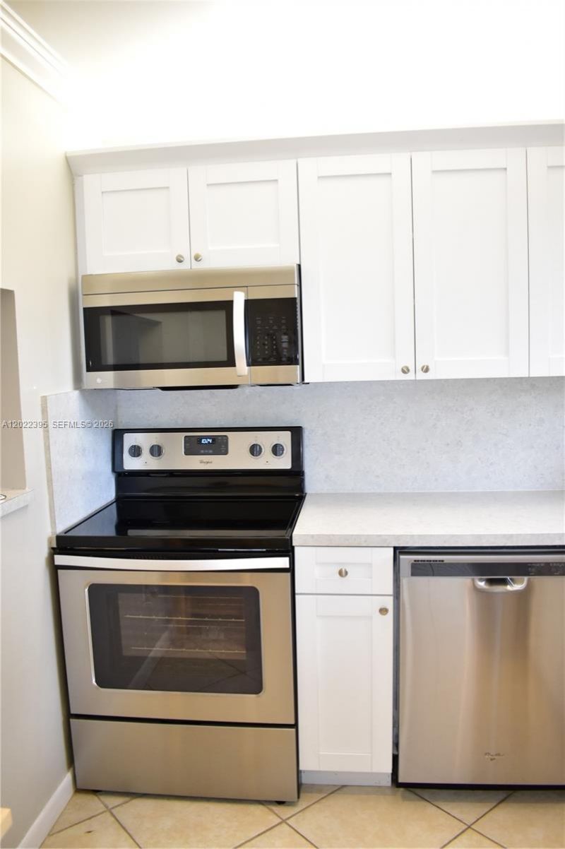 8861 Sunrise Lakes Blvd, Unit 305, Sunrise, FL 33322 Photo