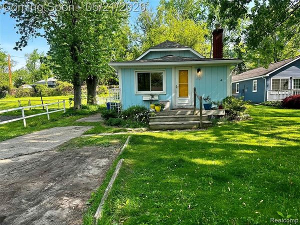 4886 Filer Street, Waterford Twp, MI 48328