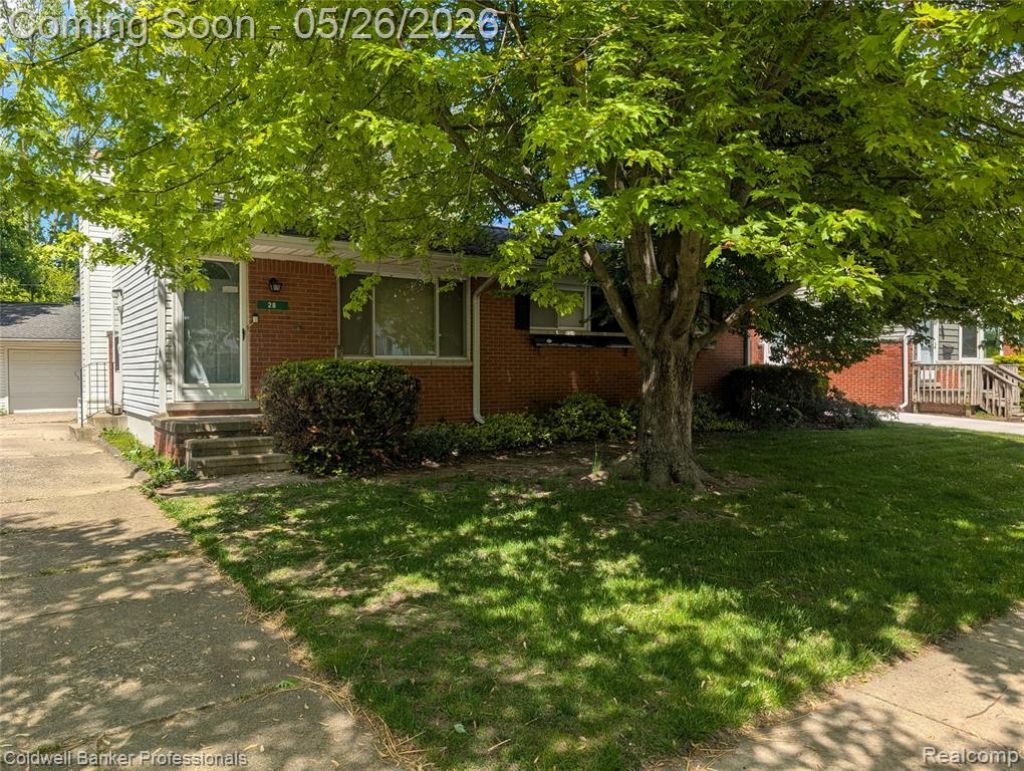 28 W Phillips Avenue, Milan, MI 48160 Main Photo