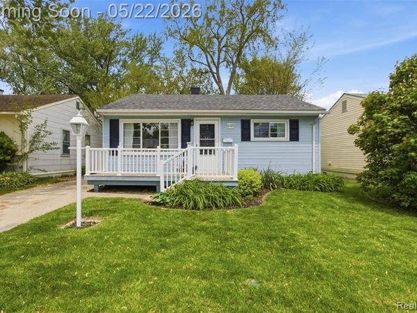 645 E Barrett Avenue E, Madison Heights, MI 48071