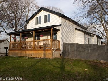 515 S Michigan Avenue, Howell, MI 48843