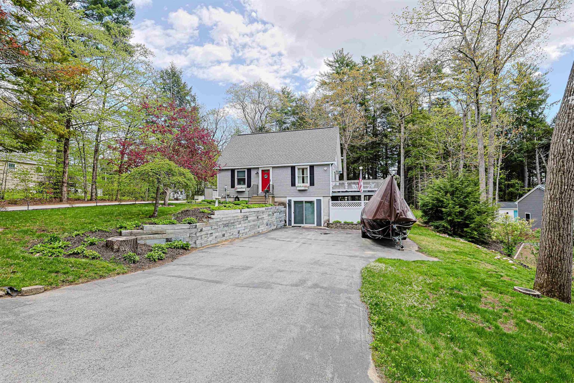 53 Dalton Drive, Barnstead, NH 03225 Main Photo