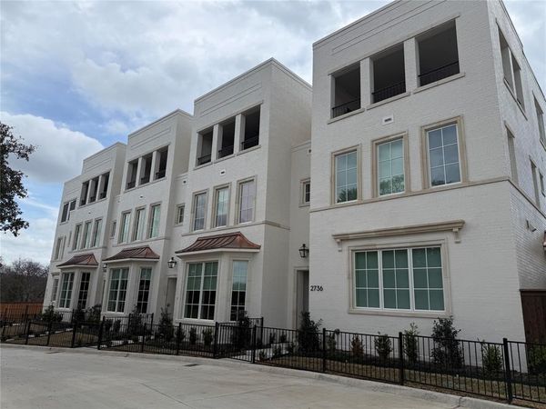 2724 Hogan Hill Lane , Fort Worth, TX 76109