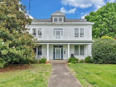 2106 Rivermont Avenue, Lynchburg, VA 24503