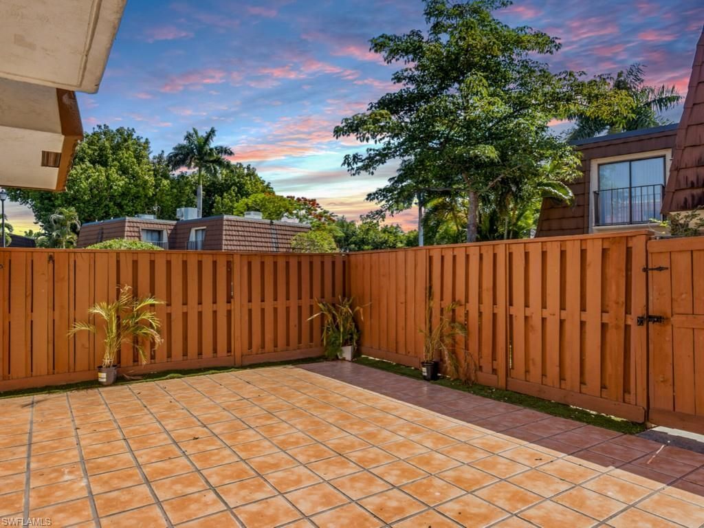 5247 Cedarbend Dr, Unit 2, Fort Myers, FL 33919 Photo