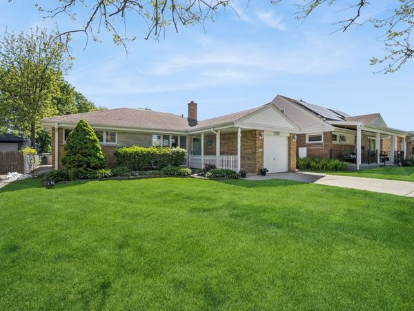 7727 N Oconto Avenue , Niles, IL 60714