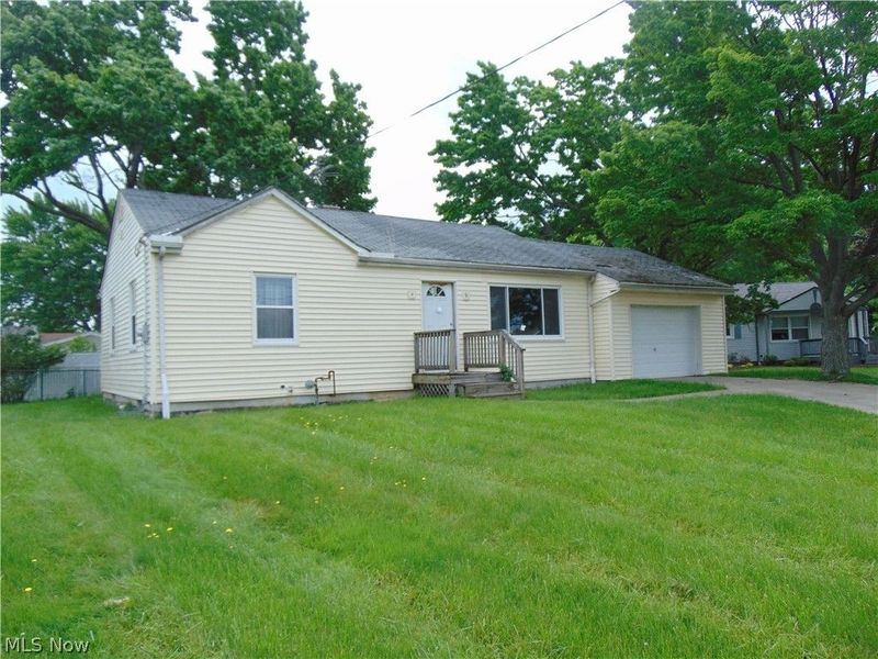 675 E 305th Street, Willowick, OH 44095 Photo 1