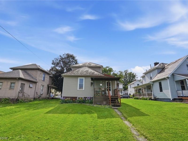 472 Gray Street, Zanesville, OH 43701 Photo 2