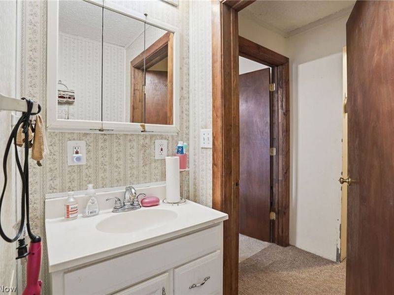 472 Gray Street, Zanesville, OH 43701 Photo 9