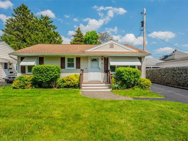 22 Claybrook Street , Rochester, NY 14609