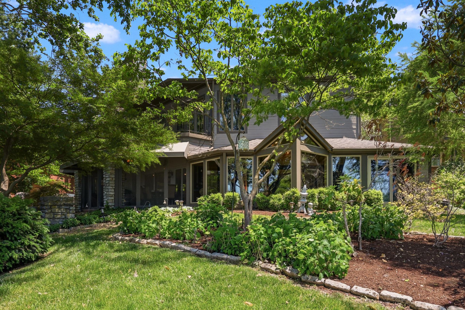 2132 Island Drive, Lexington, KY 40502 Main Photo