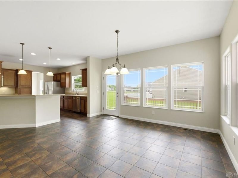 6604 Crabtree Lane, Huber Heights, OH 45424 Photo 12