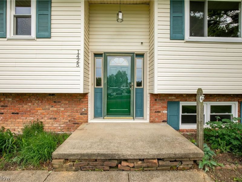 1425 Galaxy Drive, Mogadore, OH 44260 Photo 10