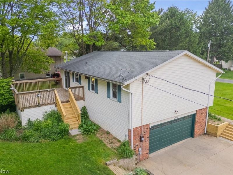 1425 Galaxy Drive, Mogadore, OH 44260 Photo 3