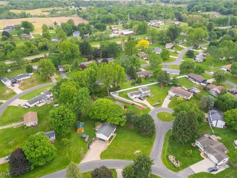 1425 Galaxy Drive, Mogadore, OH 44260 Photo 9