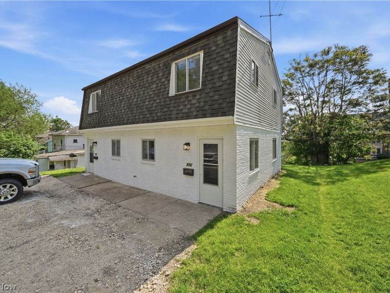 504 2nd Street NE, Massillon, OH 44646 Photo 2