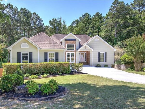 620 Saddle Brooke Drive, Dallas, GA 30132