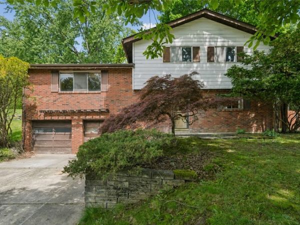 285 Tara Dr, Pittsburgh, PA 15236