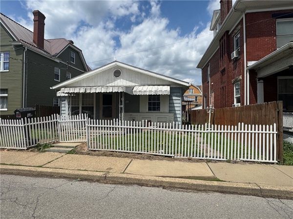 215 Maple St, Kittanning, PA 16201