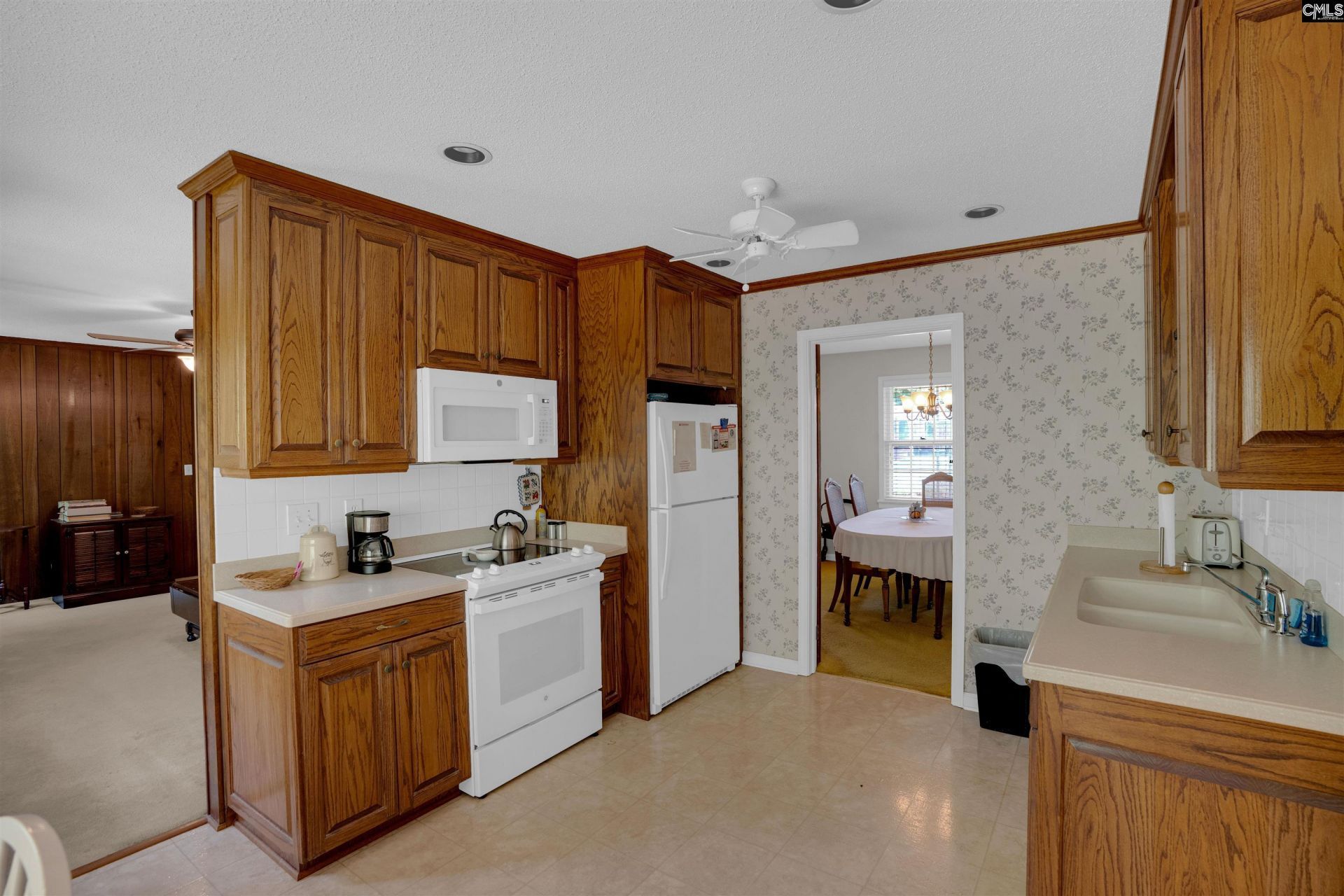 5204 Glenmount Street  Photo 10