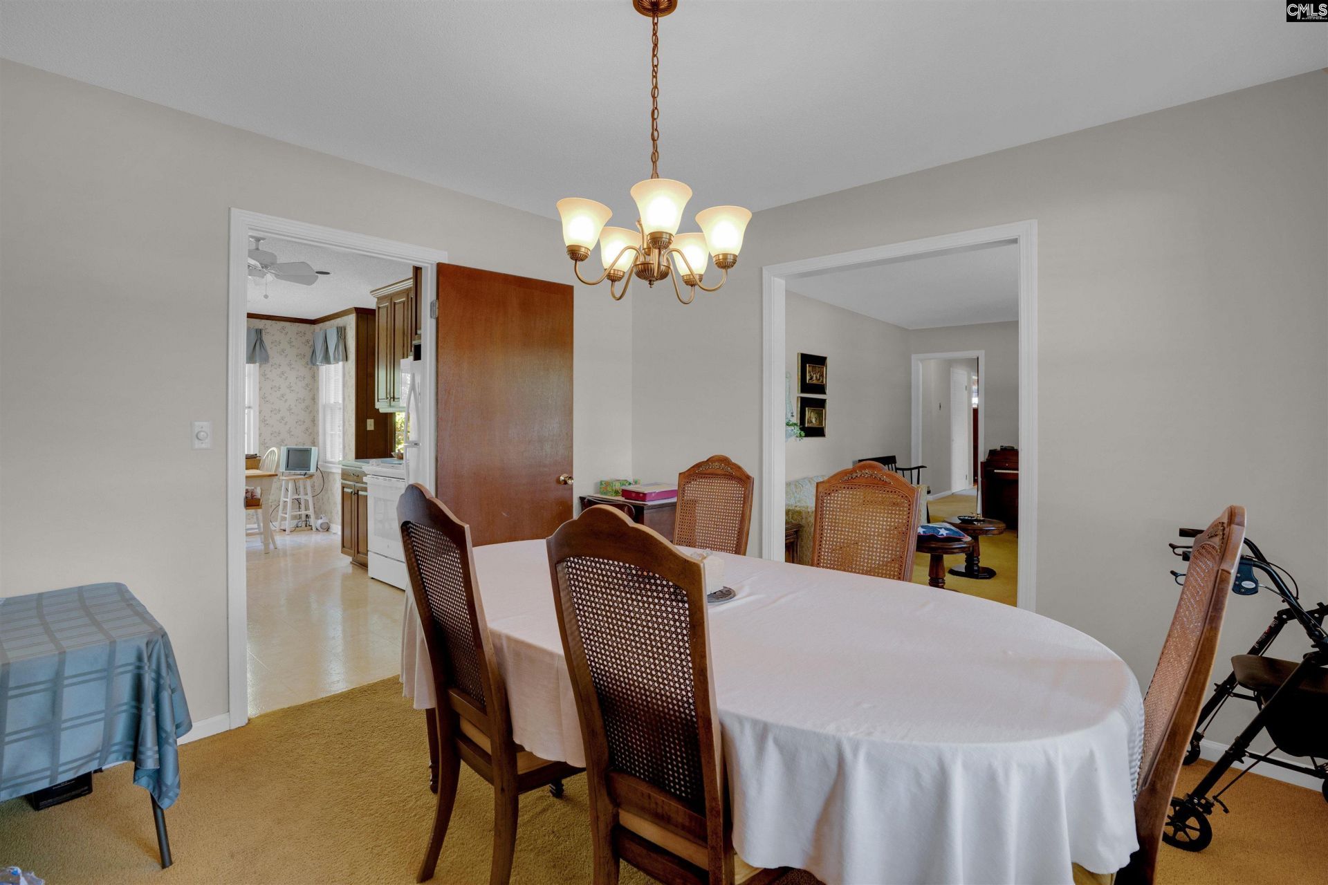 5204 Glenmount Street  Photo 8