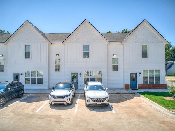 718 E 5th Avenue, Stillwater, OK 74074