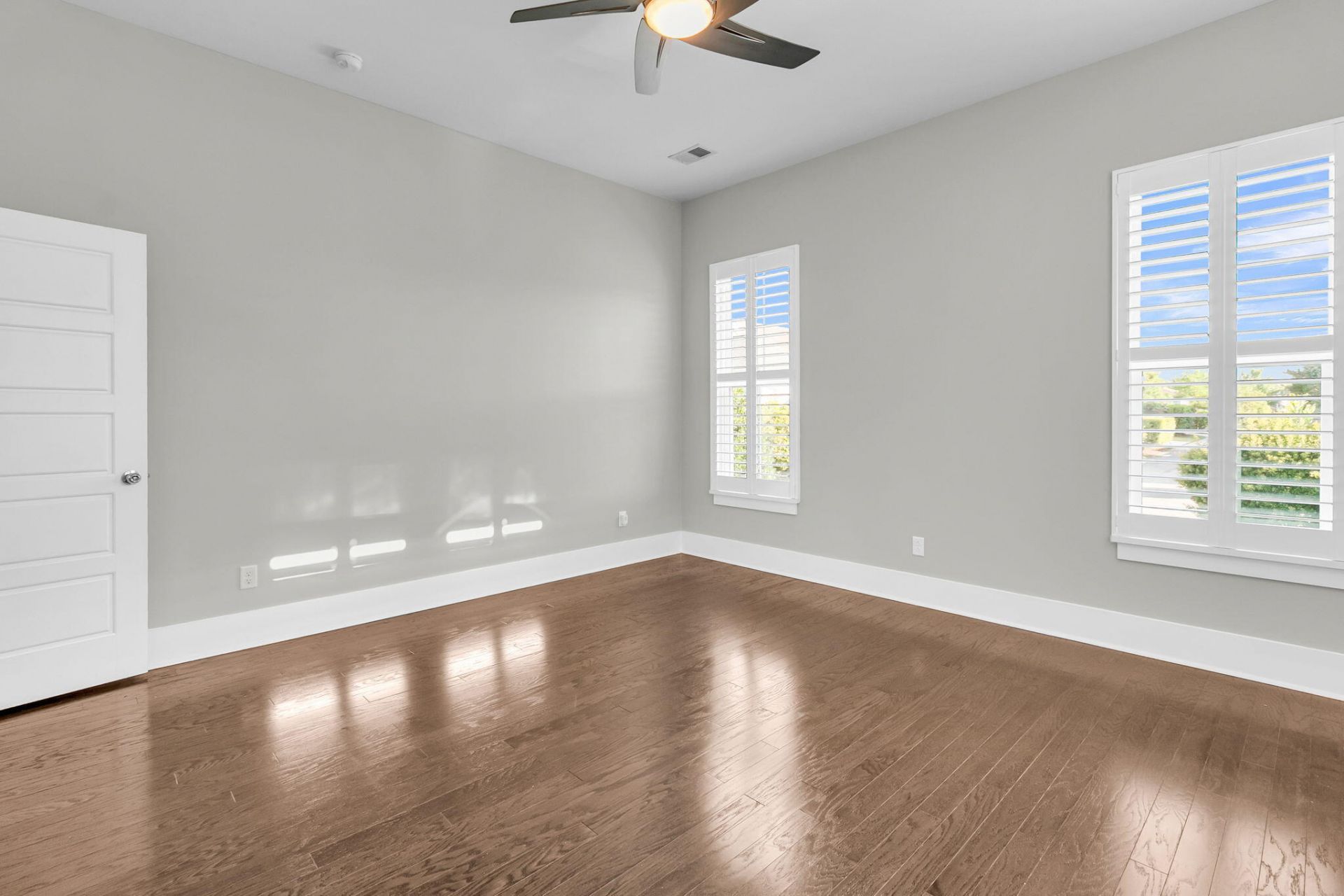 605 Long Meadow Street Photo 24