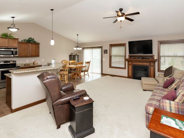 5817 NW 52nd Street, Johnston, IA 50131