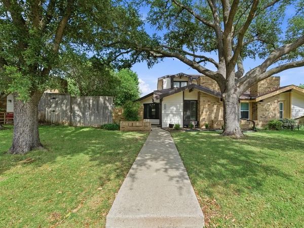 633 Hunters Glen Street, Lewisville, TX 75067