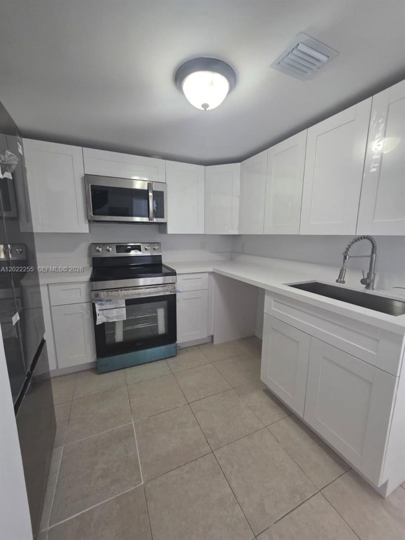 829 SW 3rd St , Unit 831, Miami, FL 33130 Photo