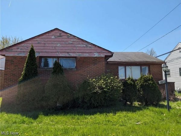 18612 Restor Avenue , Cleveland, OH 44122