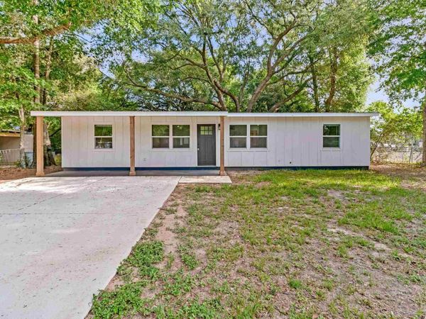6492 Gaynell Ave, Milton, FL 32570