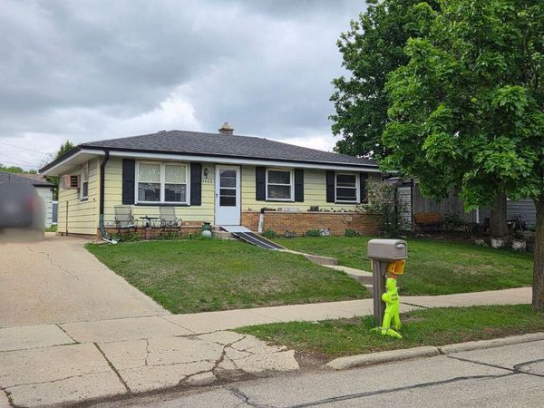 4608 39th AVENUE, Kenosha, WI 53144