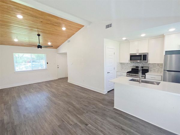 6103 Calmar CV, Austin, TX 78721