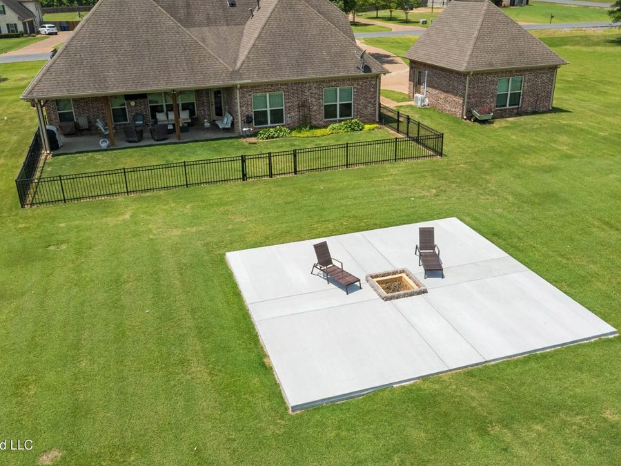 Property Image 36