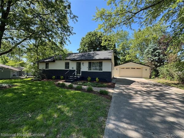 5458 Vincent Avenue, Waterford Twp, MI 48327