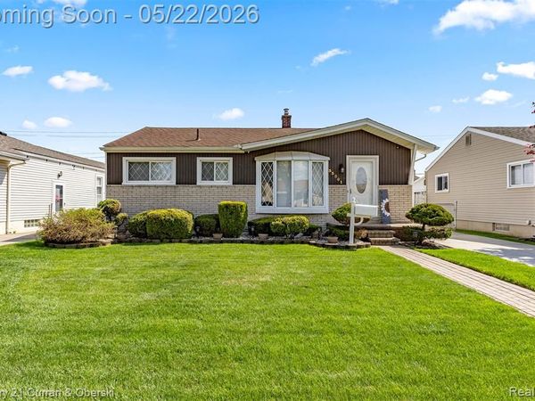 33501 Leona Street, Garden City, MI 48135