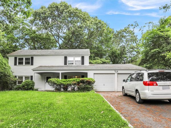 40 Seabrook Lane , Stony Brook, NY 11790