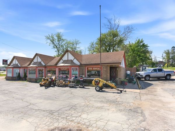 202 E Maple Street , New Lenox, IL 60451