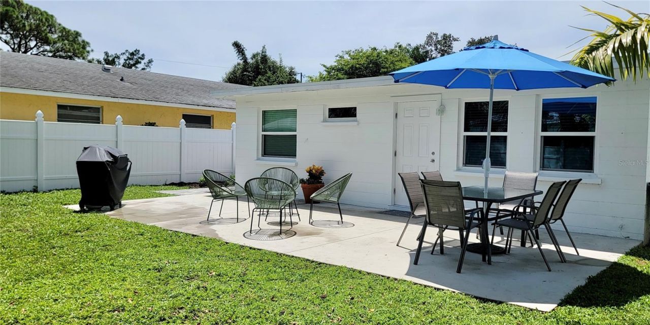 3440 Chapel Drive , Sarasota, FL 34234 Photo