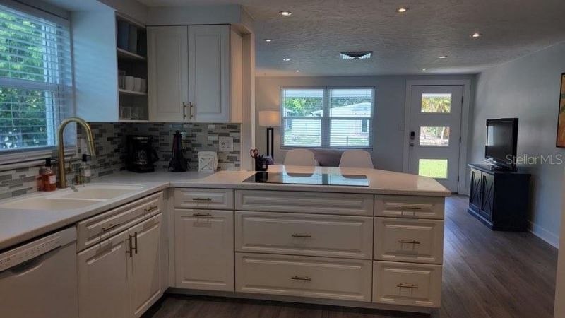 3440 Chapel Drive , Sarasota, FL 34234 Photo