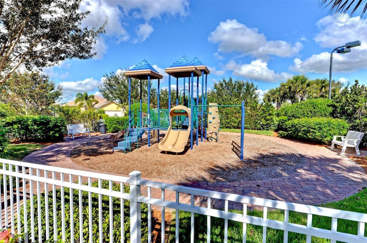 6099 Benevento Drive , Sarasota, FL 34238 Photo