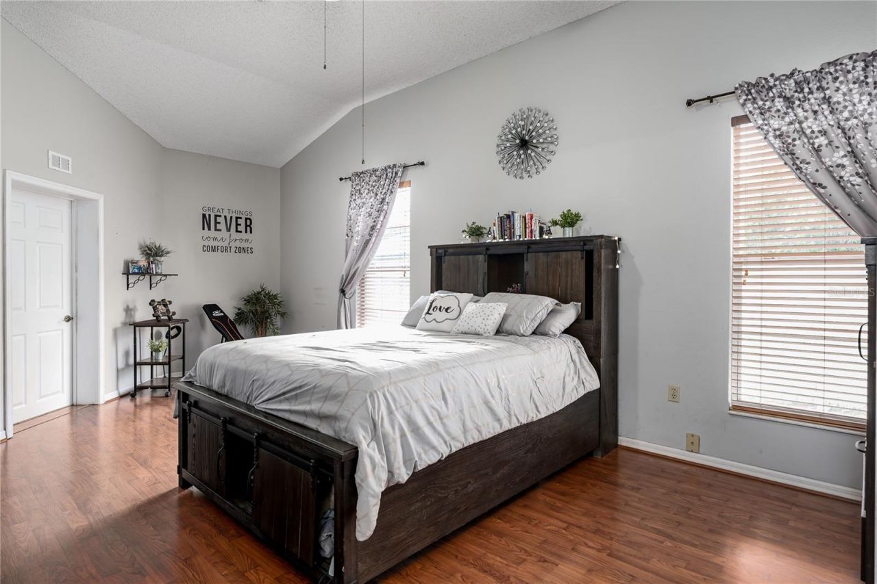 4513 Peridia Boulevard E, Bradenton, FL 34203 Photo