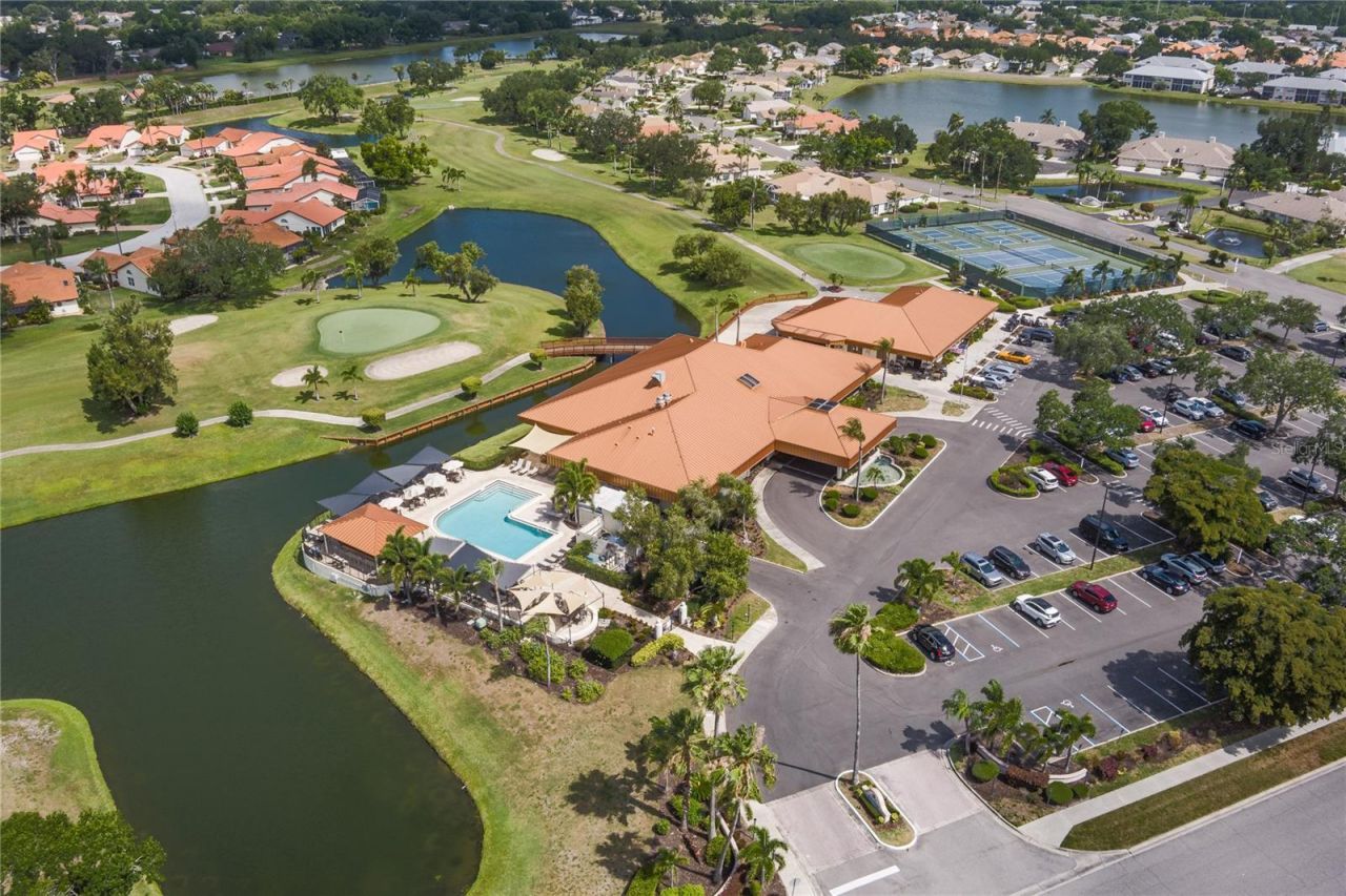 4513 Peridia Boulevard E, Bradenton, FL 34203 Photo