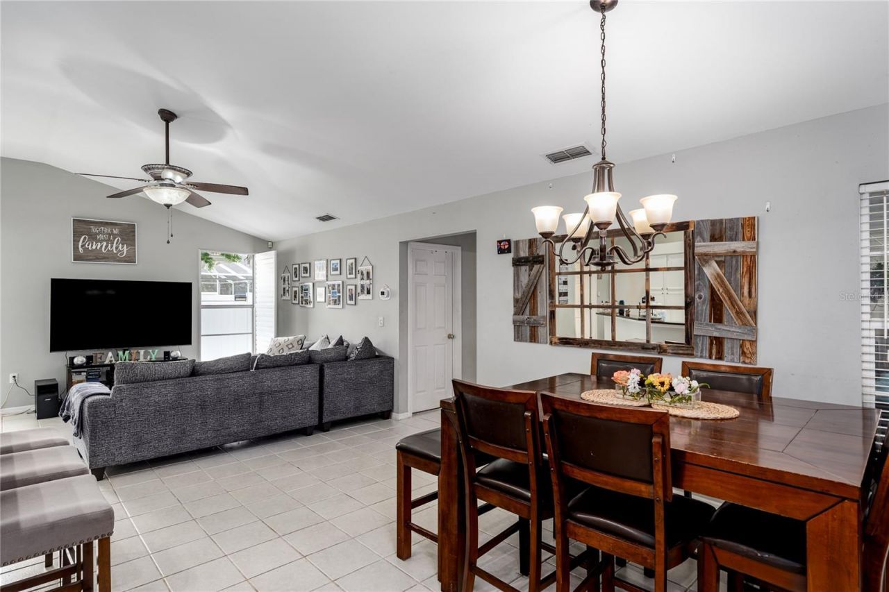4513 Peridia Boulevard E, Bradenton, FL 34203 Photo